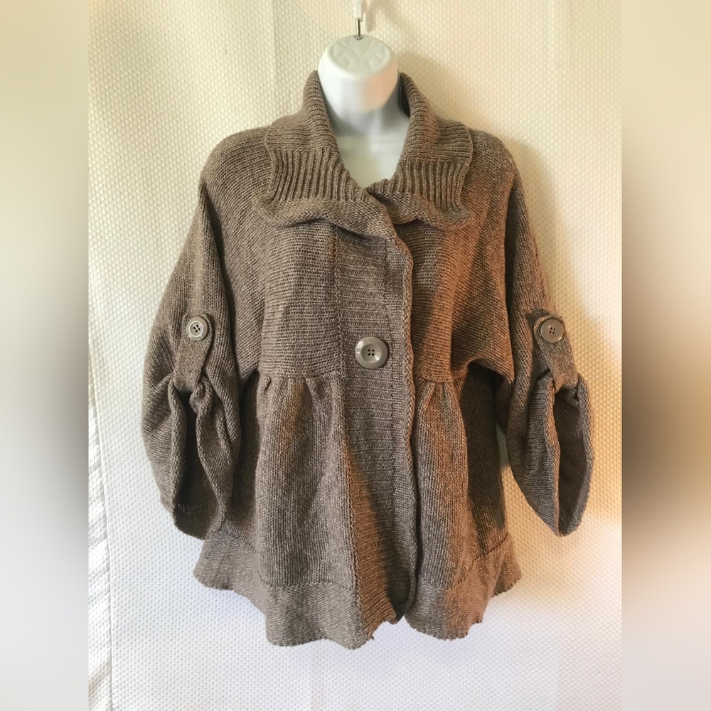 Carolyn Taylor Taupe Knit Sweater